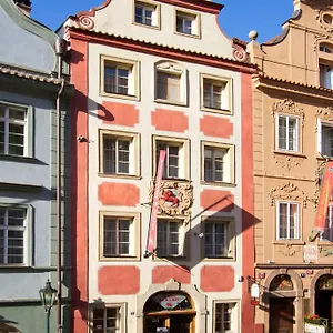 4* Отель Red Lion